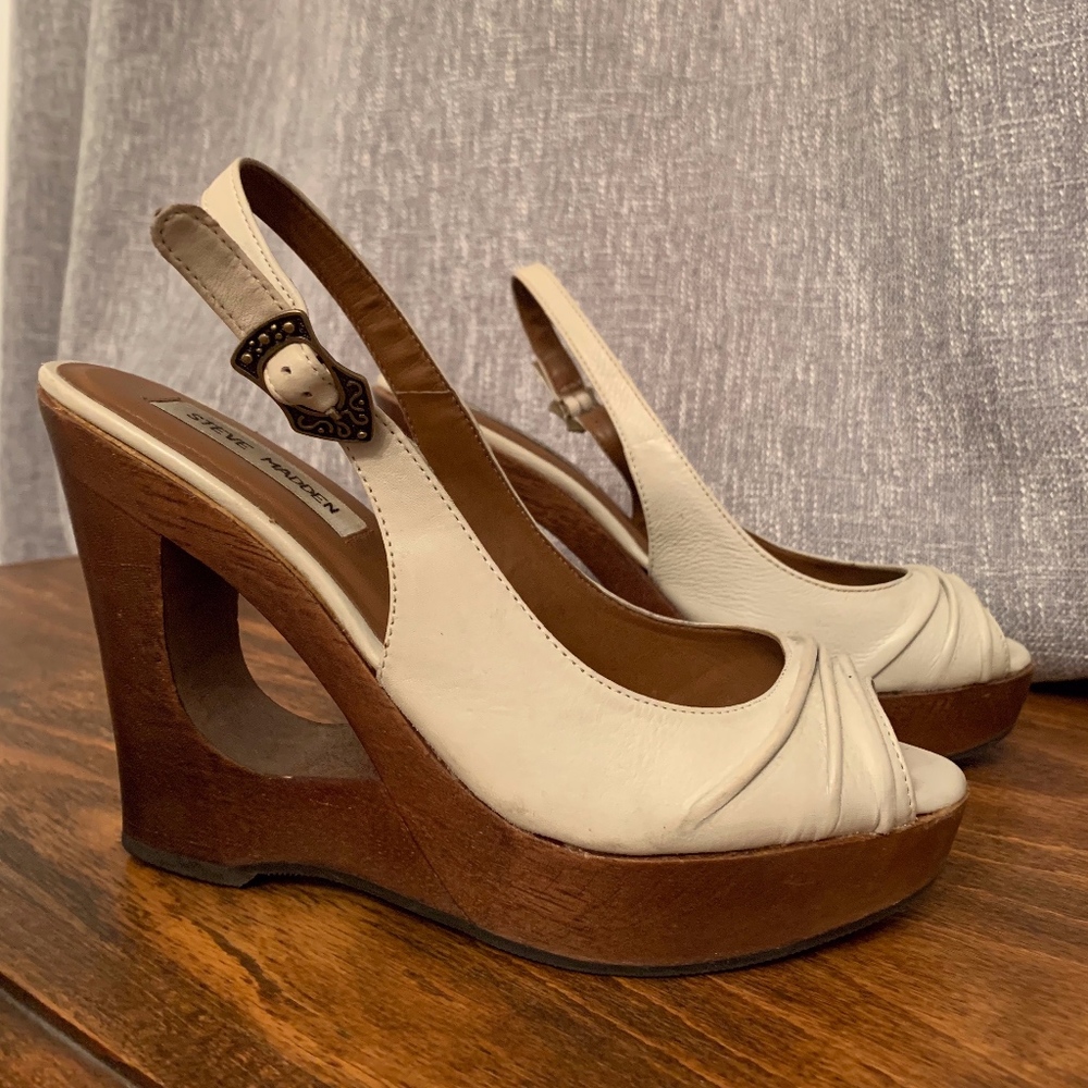 Steve Madden ALEESHA Cut-out Wedges
